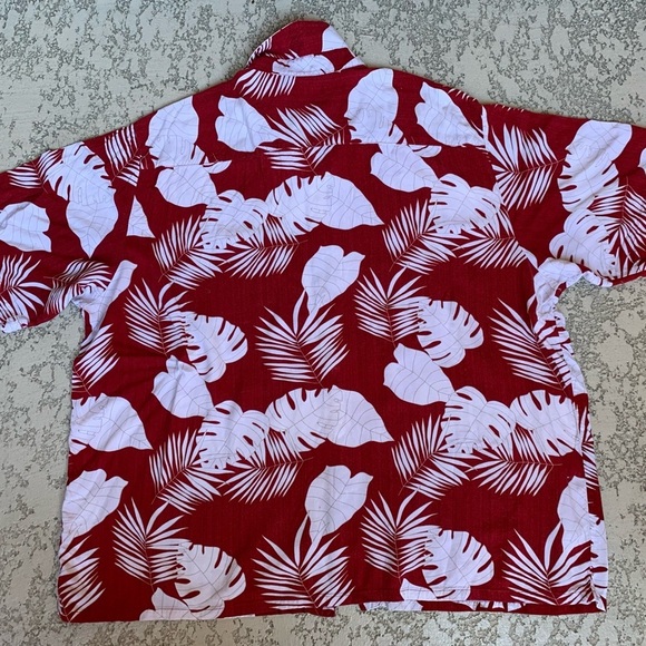 Hawaiian Shirt - Picture 5 of 6